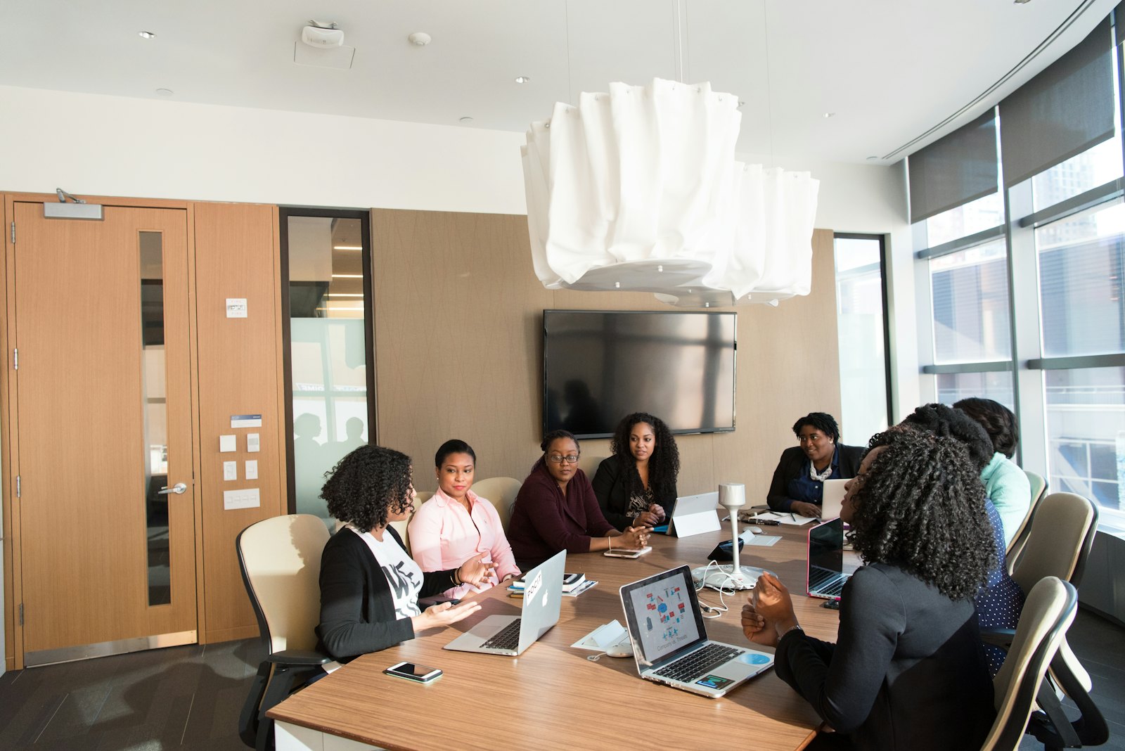 A team meeting in a modern boardroom